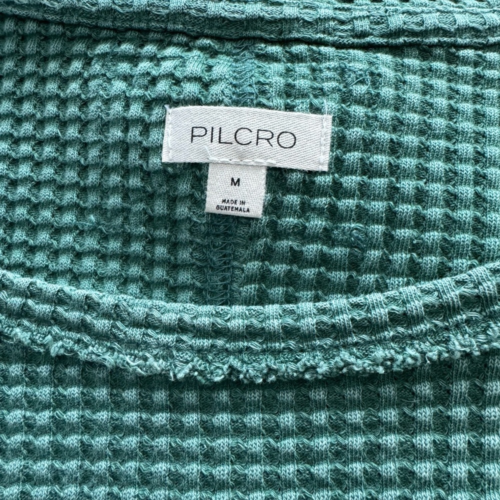 PILCRO short sleeve slightly cropped thermal top w/pocket! Unique& flattering!! - Picture 3 of 14